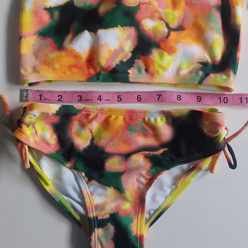 Kanu surf  Girls beach tropical Reef set two piece black Yellow‎ size 10